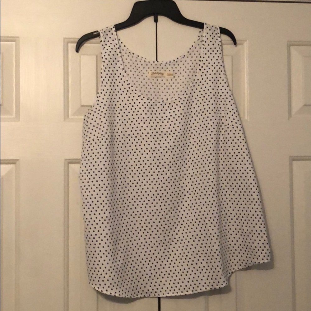 White and black polka dot tank top